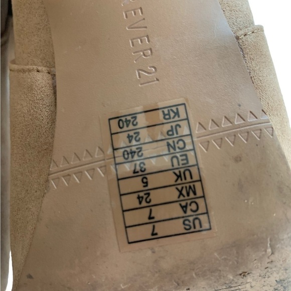 𝅺FOREVER 21 Slip-on Heels, 7 - Picture 7 of 10